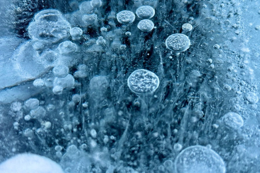 宇宙みたいな氷の世界